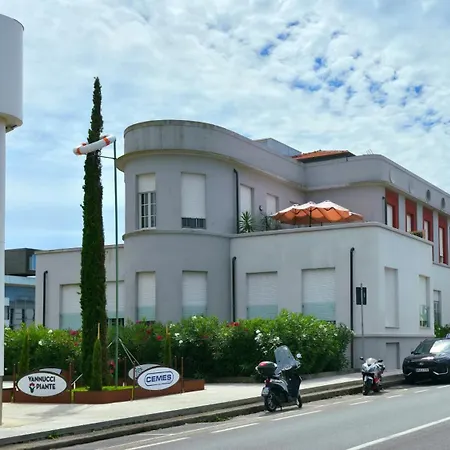 Elegante Vicino Al Mare A Calambrone Apartment